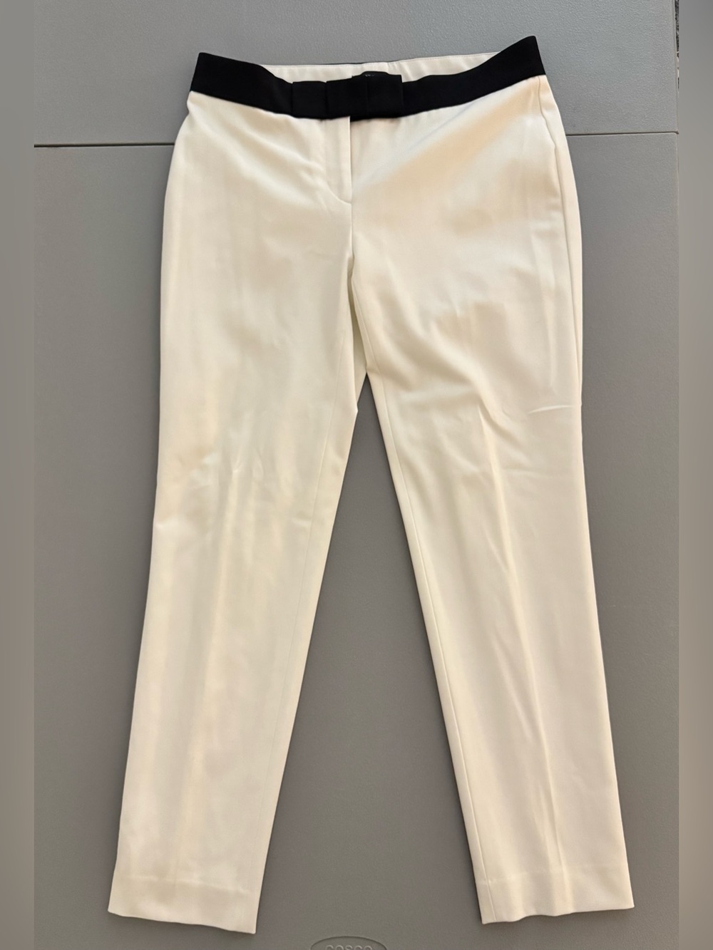 Ann Taylor Ivory Black Grosgrain Bow Waistband Trousers Pants Size 2